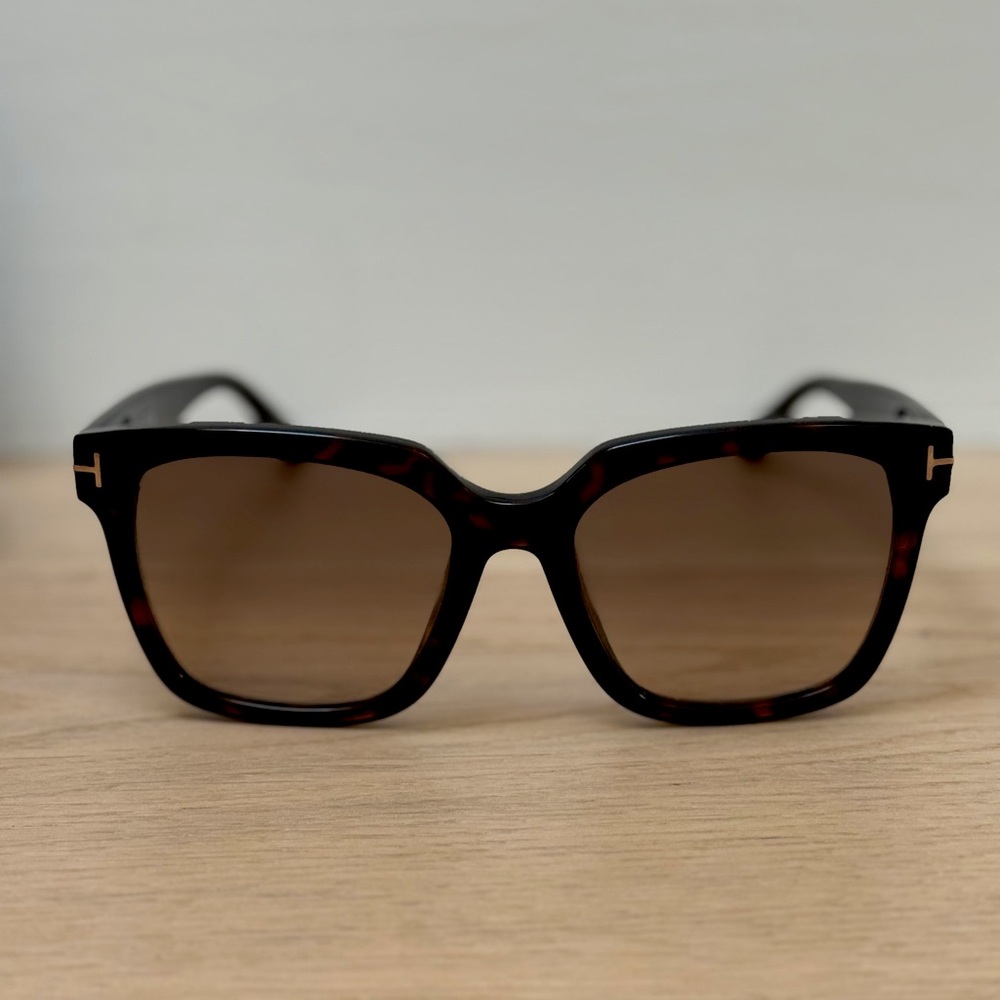 Tom Ford (TF952) Selby Sunglasses